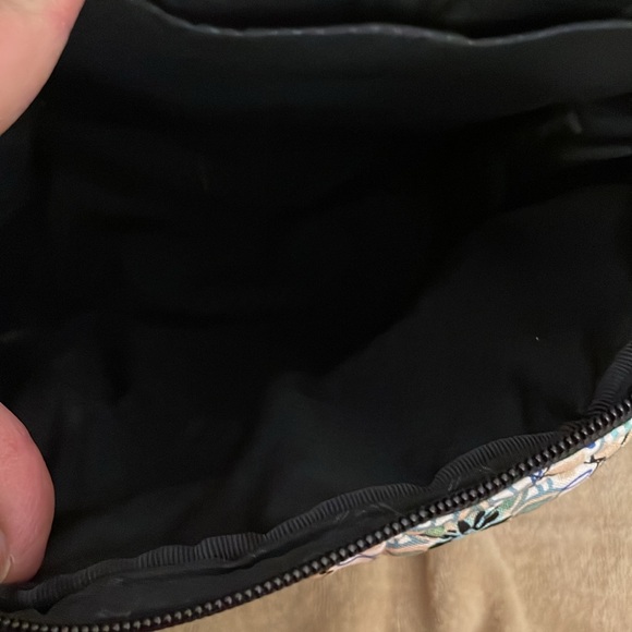 Vera Bradley Essential Backpack NWT - Picture 9 of 15